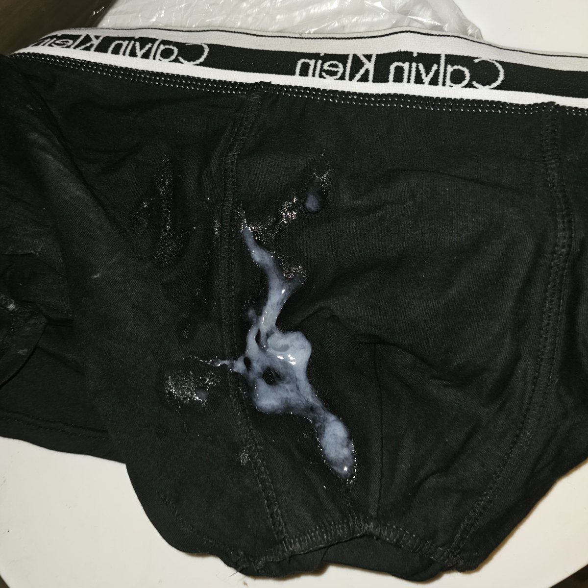 不知道老板什么癖好，非要加价让我在厕所射在内裤上🤦‍♂️
#青岛 #健身 #母狗 #精液 #腹肌 #男大 #巨根 #yw 
#鸡巴 #原味