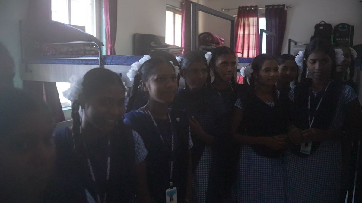 पालकमंत्री गणेश नाईक यांनी शासकीय वसतिगृहाची पाहणी करून शैक्षणिक सुविधांचा आढावा घेतला <a href="/collectorpal/">Collector Palghar</a>