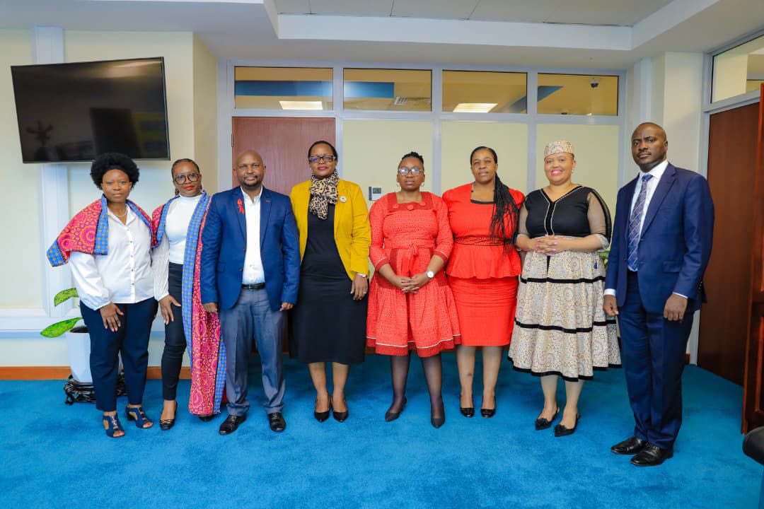 URSBHQ's tweet image. URSB is hosting a delegation from Registrar of Companies, Lesotho. The delegation is here to bench mark URSB’s implementation of Beneficial Ownership as well as Insolvency and Recievership laws.

The delegation commended URSB for the cordial working relationship appreciated the…