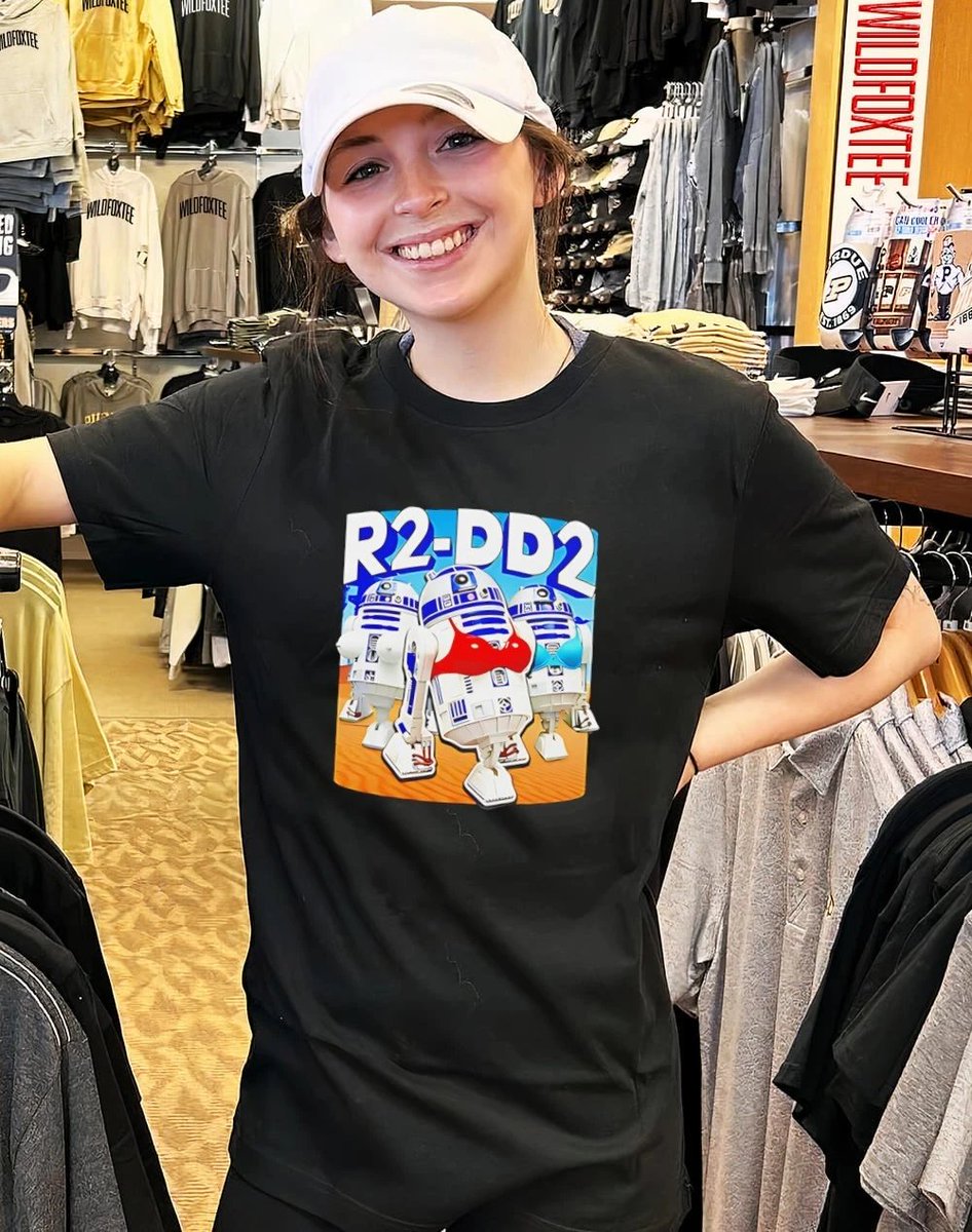 LorenAnna147853's tweet image. R20-DD2 Robot Meme shirt
#Wildfoxtee #RobotMeme #GeekChic&quot;
 wildfoxtee.com/product/r20-dd…