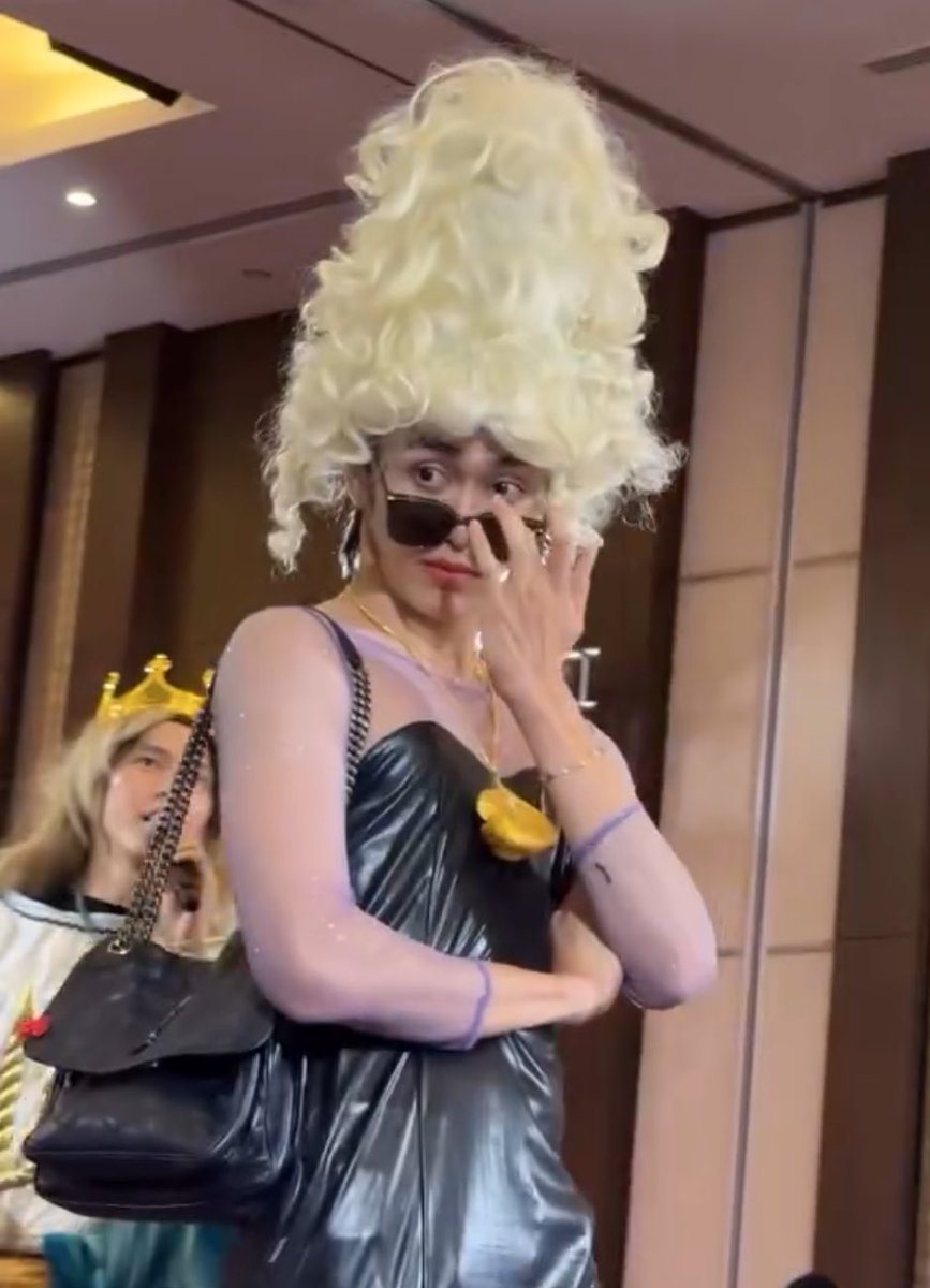 เอาไปเลยสาว