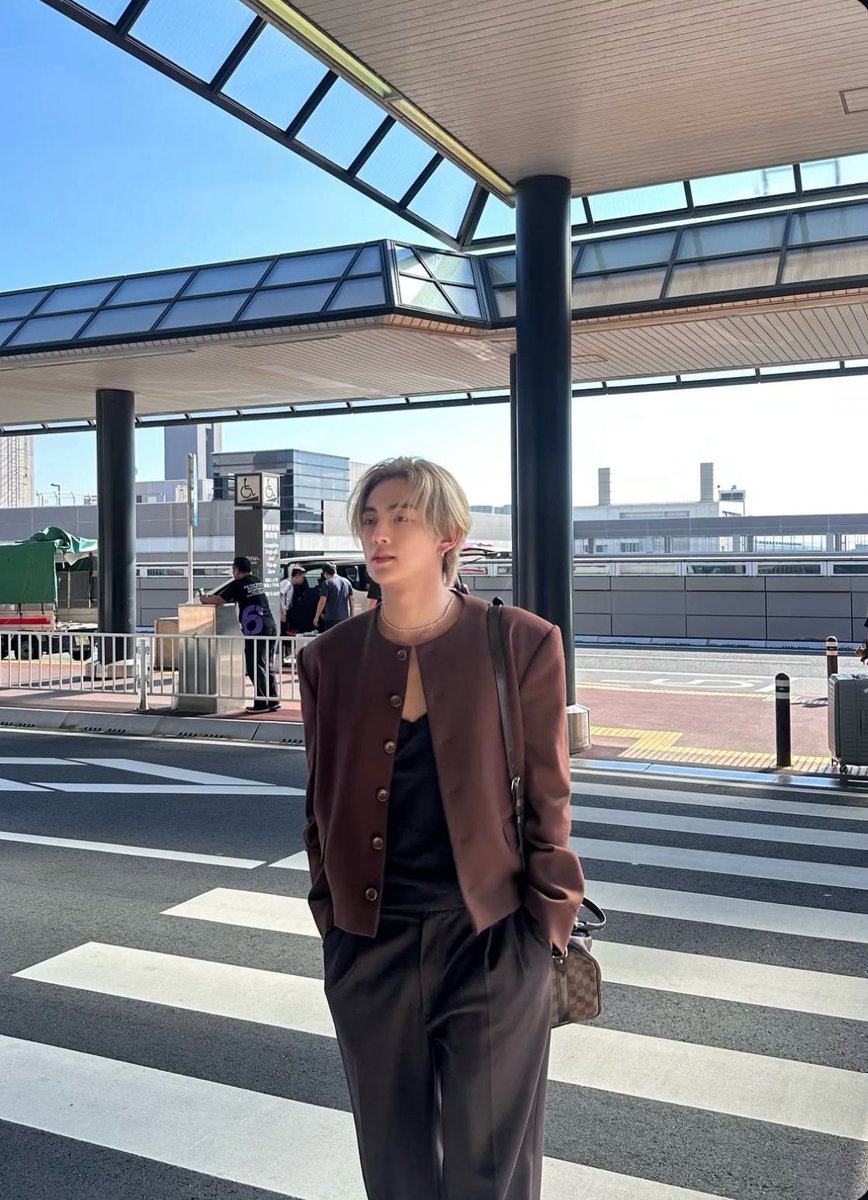 i2umeffyz's tweet image. เชี่ยยยยย เธอมันลูกคุณหนู เธอมันหลานคุณนายมากอะ outfit ลุคนี้คือที่สุด สวยมากกกกกㅠㅠ