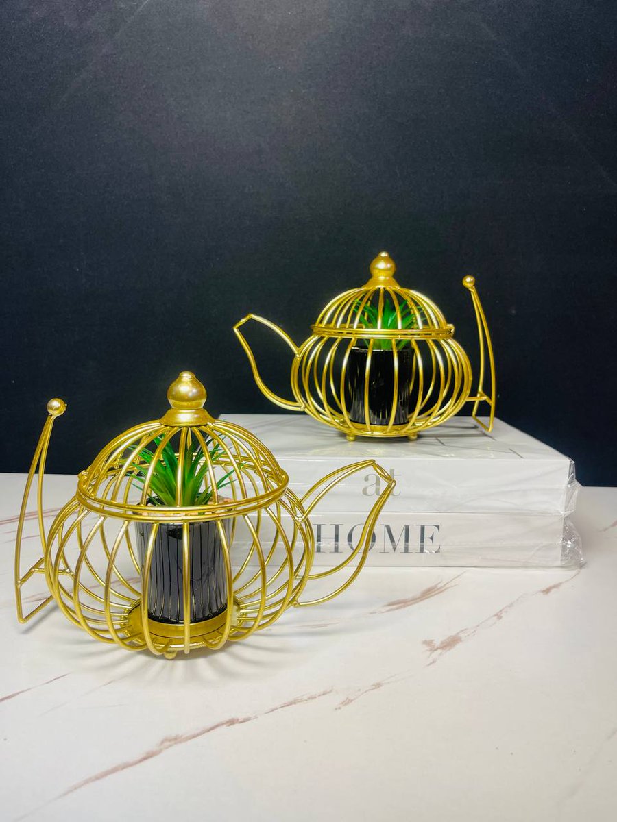 LexaDesigns0's tweet image. Beautiful accents for your table and desk ✨
Add a touch of elegance to every corner. 🏡

🖼 Frame 1: ₦13,000 each
🖼 Frame 2: ₦13,000 each
🖼 Frame 3: ₦12,500 each 
🖼 Frame 4: ₦12,500 each

📦 Nationwide delivery
Pls retweet 🙏