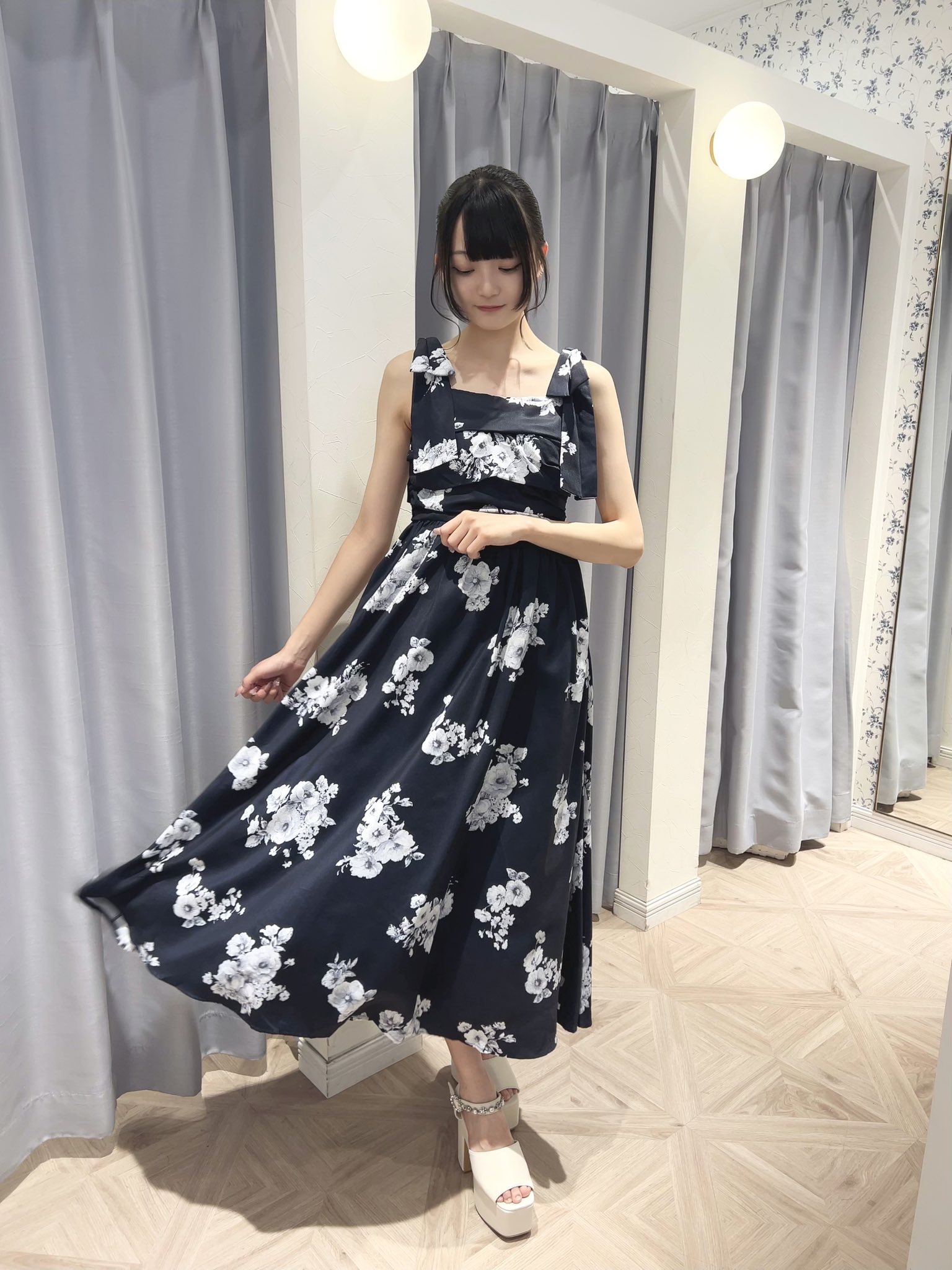 み evelyn ビジューリボンキャミOP evelyn ビジューバックルキャミOP♡♡ ワンピース - メルカリ