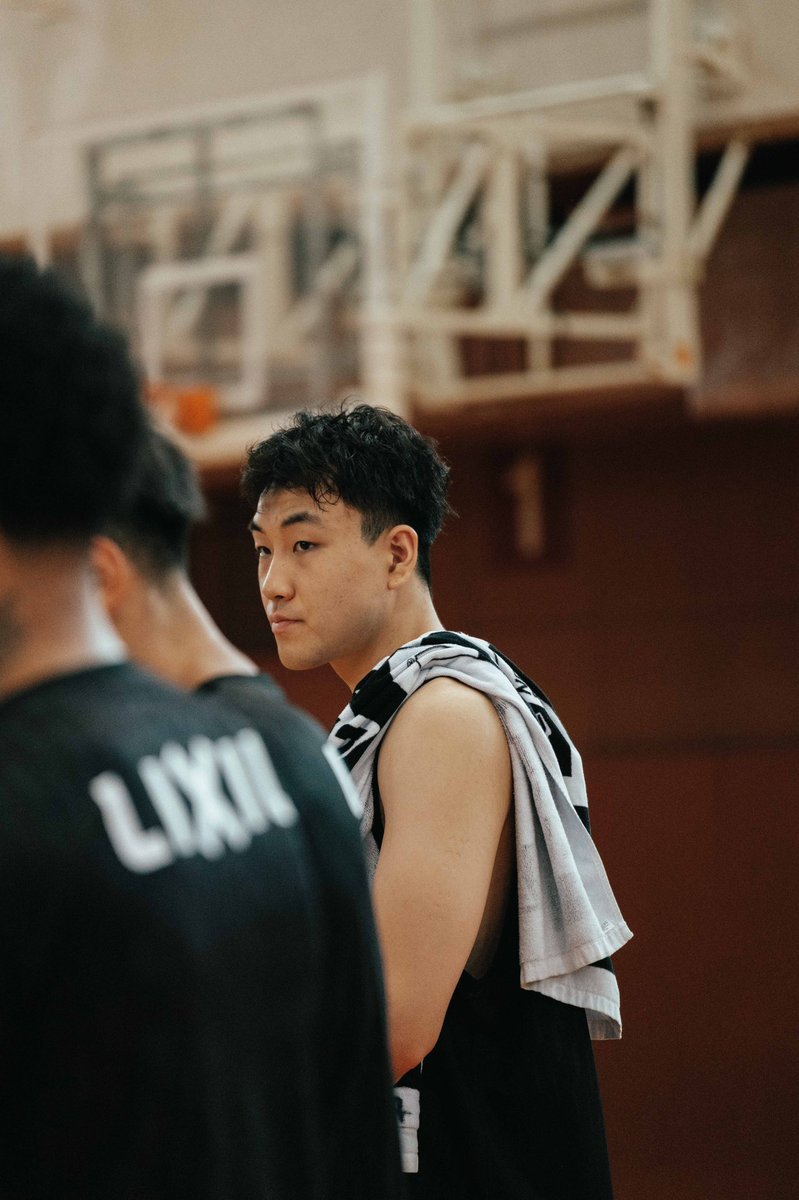 サンロッカーズ渋谷 (@we_r_sunrockers) on Twitter photo FIBAアジアカップ2025に出場した狩野富成選手が本日よりチーム練習に参加🔥
さらにたくましくなった狩野選手に期待が高まります✨
#サンロッカーズ渋谷 #Bリーグ
<a href="/toyokano_/">Toyoshige Kano | 狩野富成</a> FIBAアジアカップ2025に出場した狩野富成選手が本日よりチーム練習に参加🔥
さらにたくましくなった狩野選手に期待が高まります✨
#サンロッカーズ渋谷 #Bリーグ
<a href="/toyokano_/">Toyoshige Kano | 狩野富成</a>