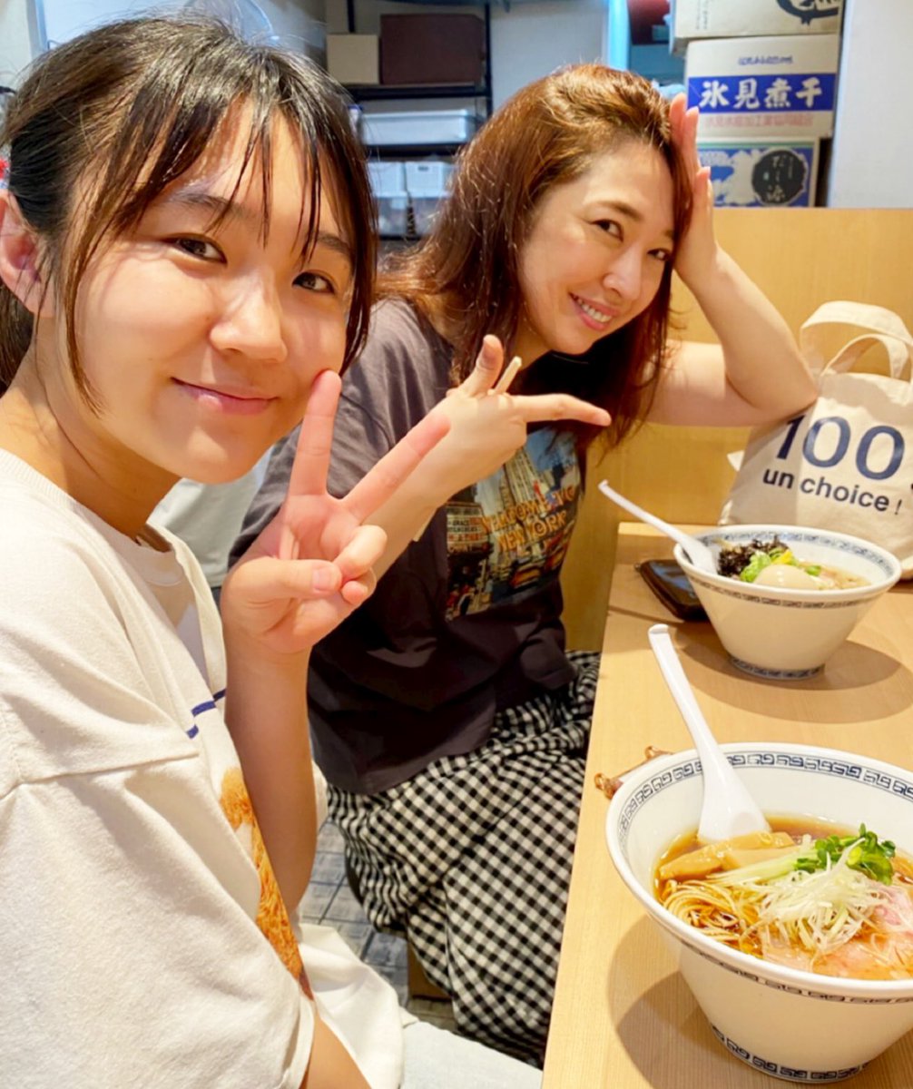 【101日記】

#これ恋2025

本日千穐楽‼️

当日券がでます！
おそらく皆さまご案内できます！

ご飯を食べる時間がなく走りまくりの演出と演出助手の2人と私で初日終わりにやっと食べた3人とも1食目…沁みました…😭

劇場に足を運んで下さるお客様がいらっしゃるから走れます！！

制作M