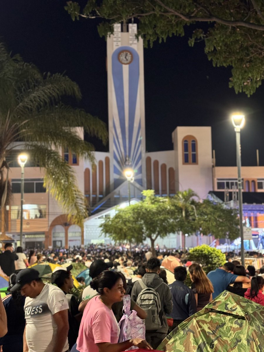 Así luce esta noche Catamayo