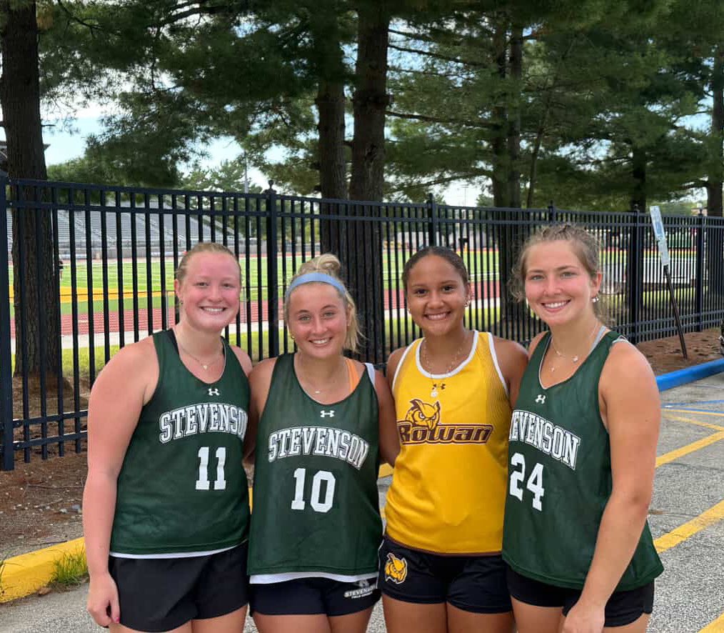 We love when our former CPFH players can reconnect.  Today @stevenson_fh scrimmaged @rowanfieldhockey  giving these ladies time to catch up!  💜🏑