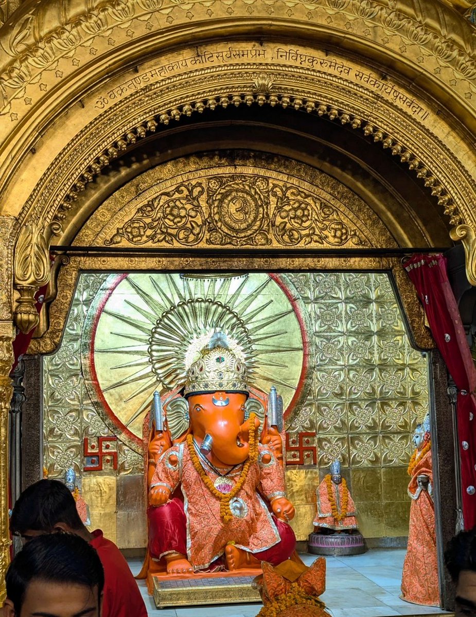 mee_yogeshh's tweet photo. विघ्नहर्त���, 
जय श्री गणेश जी !
गणपति बप्पा मोरया मंगल मूर्ति मोरया ✨ https://t.co/1TquKpvLcb