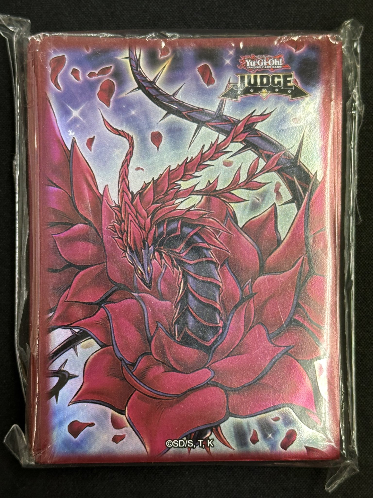 遊戯王 JUDGE ブラックローズドラゴン スリーブ 80枚 未開封 遊戯王公式スリーブ【海外公式】ブラック・ローズ・ドラゴン