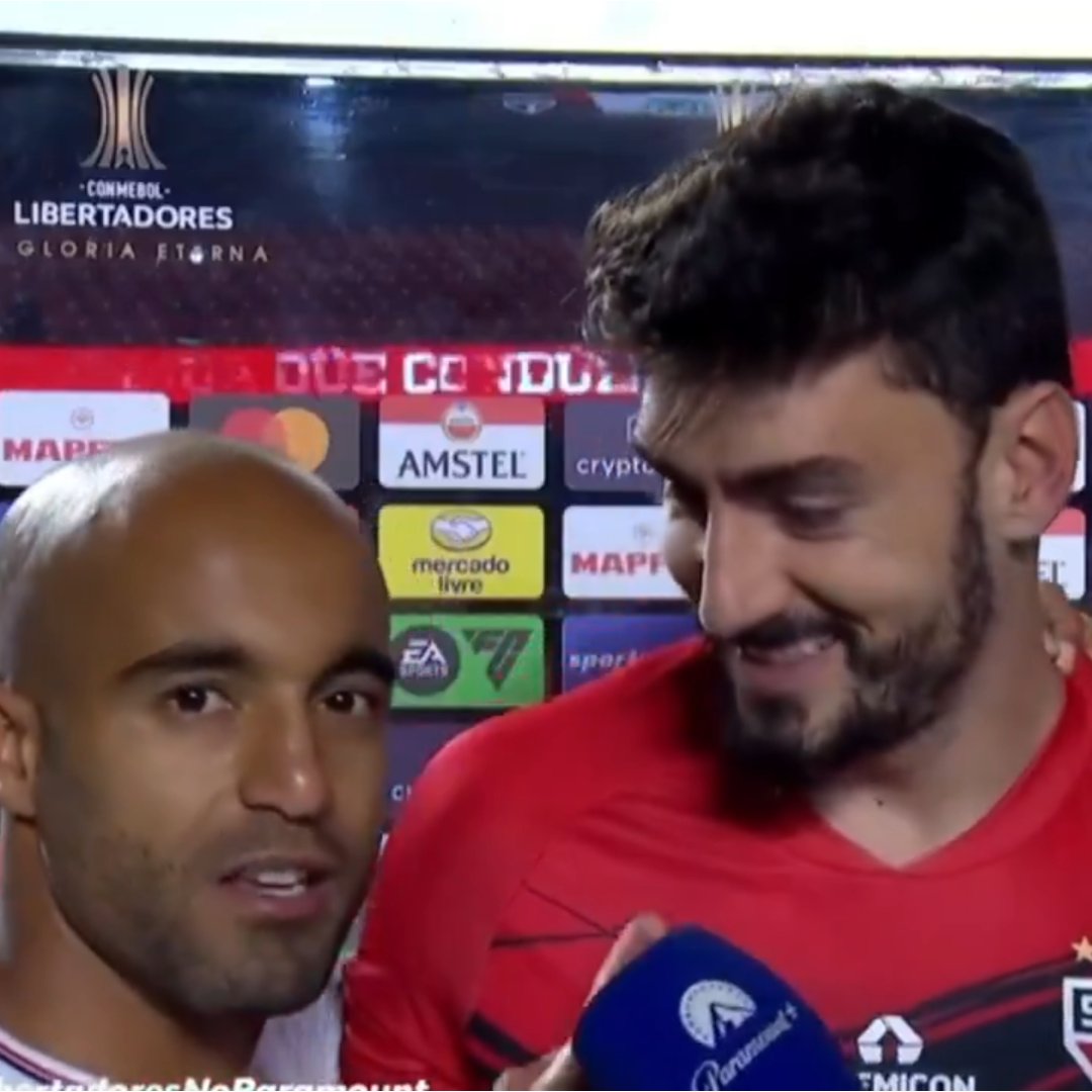 Lucas Moura sobre noite mágica de Rafael em entrevista com Gustavo Onofre 🎙️💬

“Jogar uma noite de Libertadores é tipo meter sem camisinha… na hora é maravilhoso, mas dá uma ansiedade do caralho achando que a qualquer momento vai dar merda, você sempre precisa de uma proteção”