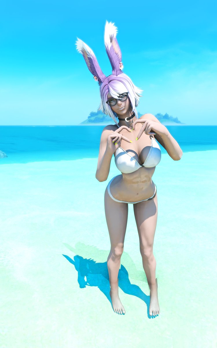 Happy Tummy Tuesday! Hope you're all been enjoying the weather. Isa decided it was a good day to tip her toes in the cool water.💜
#gpose #gposer #gposers #viera