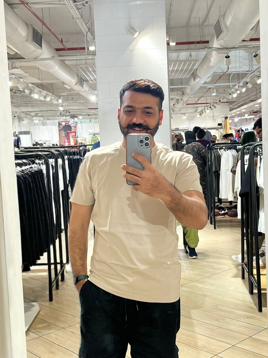 <a href="/UrduVirsa/">اردو ورثہ</a> Ok moon photography naa?? 

#high_table