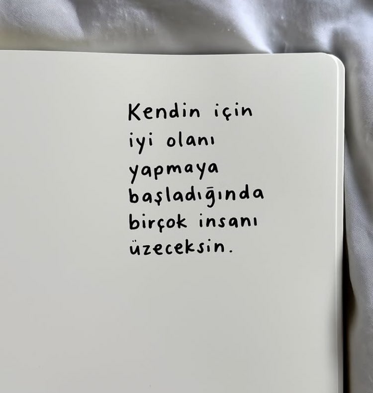 Kitap Kurdu 🐛 (@sivrikalem34) on Twitter photo 