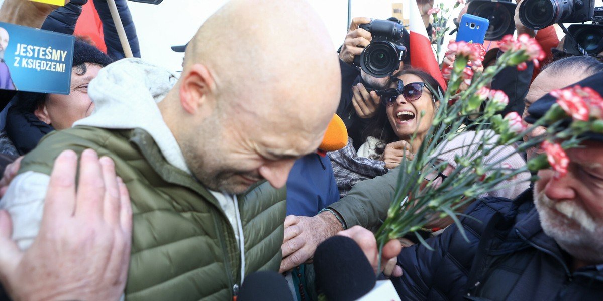 Problem stosowania tortur wobec ks. Michała Olszewskiego został ujęty w corocznym raporcie o prawach człowieka na świecie. To jedna z kilku sytuacji opisanych w dokumencie Departamentu Stanu USA.
Raport opisuje problemy humanitarne w krajach o wątłej demokracji i praworządności.