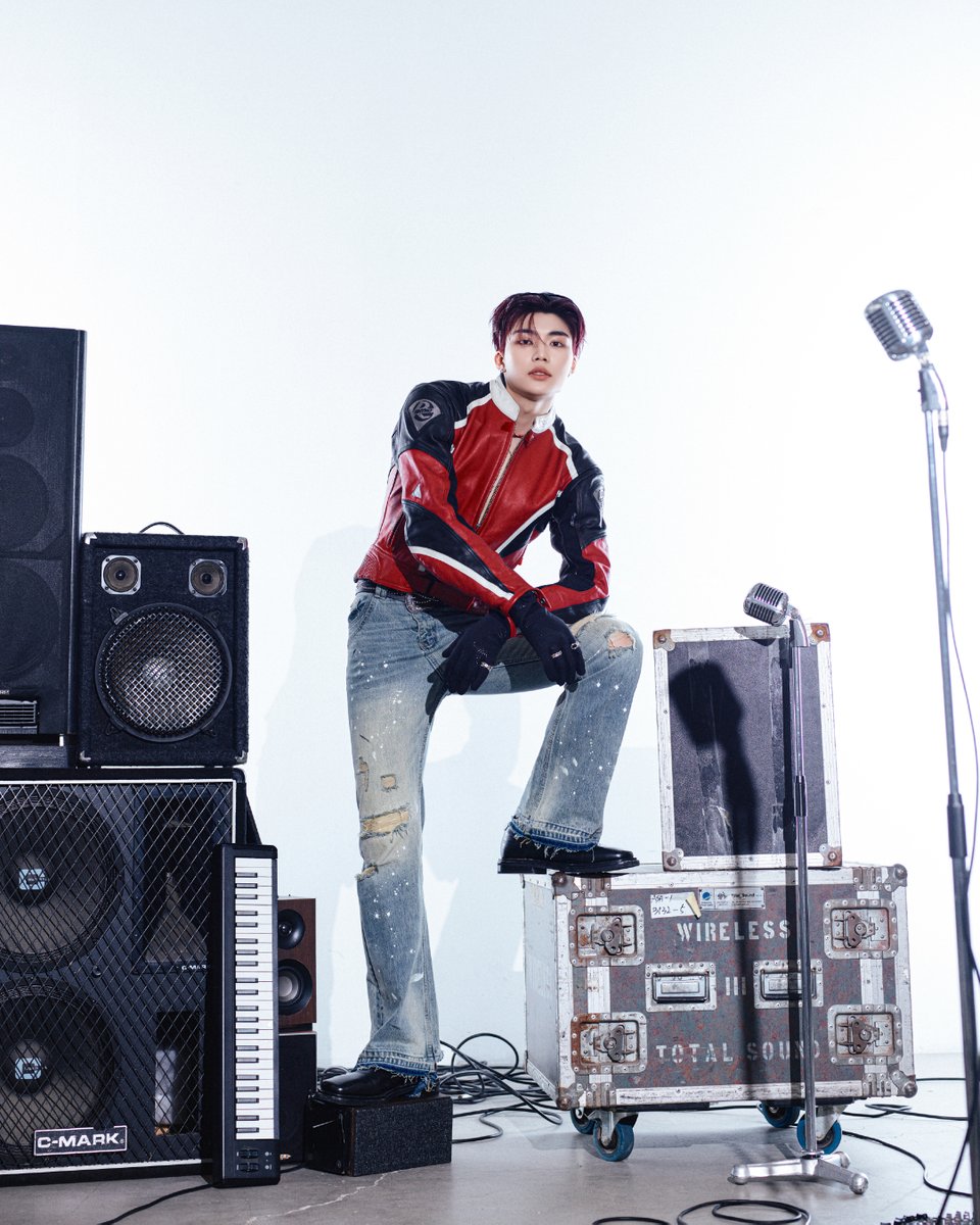 ZB1_official's tweet image. ZEROBASEONE THE 1ST FULL ALBUM 
❝𝙉𝙀𝙑𝙀𝙍 𝙎𝘼𝙔 𝙉𝙀𝙑𝙀𝙍❞ 
 
Concept Photo ICON ver. 
#PARKGUNWOOK #박건욱
 
💿 Pre-Save
zb1.lnk.to/NEVERSAYNEVER
 
2025.09.01 18:00 (KST)
 
#ZEROBASEONE #ZB1 #제로베이스원
#NEVER_SAY_NEVER
#ICONIK #ZEROBASEONE_ICONIK