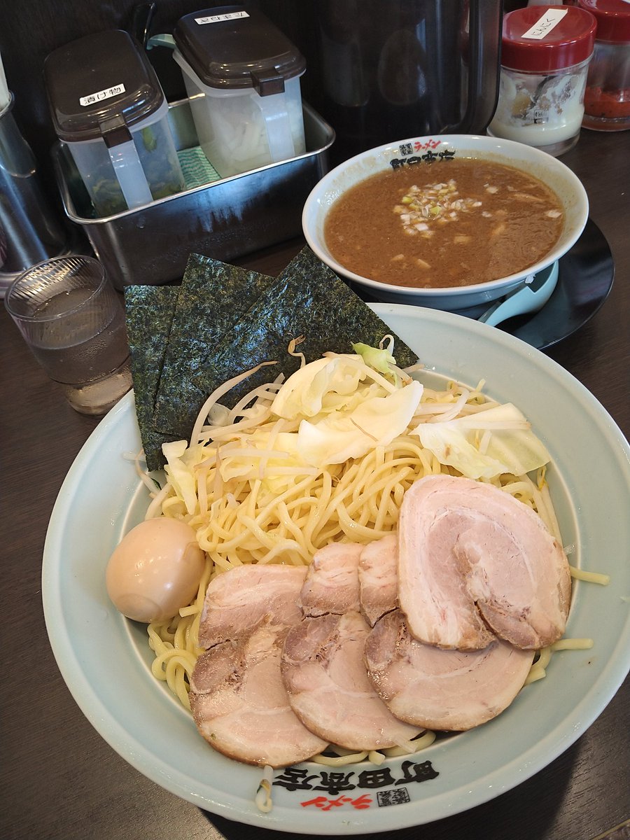 町田商店　城山店

・特製つけ麺（大）
・麺増し×3

100年ぶりに町田商店へ…？
魚介系の濃厚なつけ汁でした✨️
ごちそうさまでした☺️

#町田商店　#ラーメン　#つけ麺