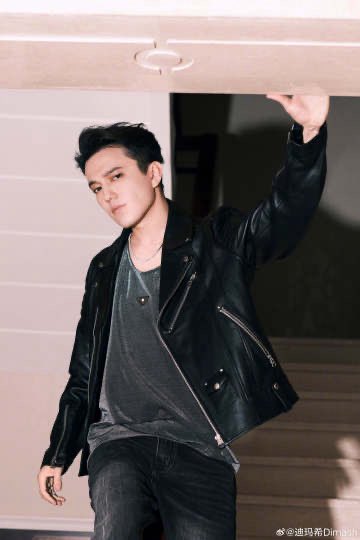Nic_Dear4Ever 🇲🇽🥺 (@cuevasnicte11) on Twitter photo <a href="/andreyvr76/">Andrey Vallejo Romero</a> La cuenta regresiva continúa… y nuestro corazón late al ritmo de tu música, Dimash.
MY FAVORITE DIMASH SONG
#DimashQudaibergen <a href="/andreyvr76/">Andrey Vallejo Romero</a> La cuenta regresiva continúa… y nuestro corazón late al ritmo de tu música, Dimash.
MY FAVORITE DIMASH SONG
#DimashQudaibergen
