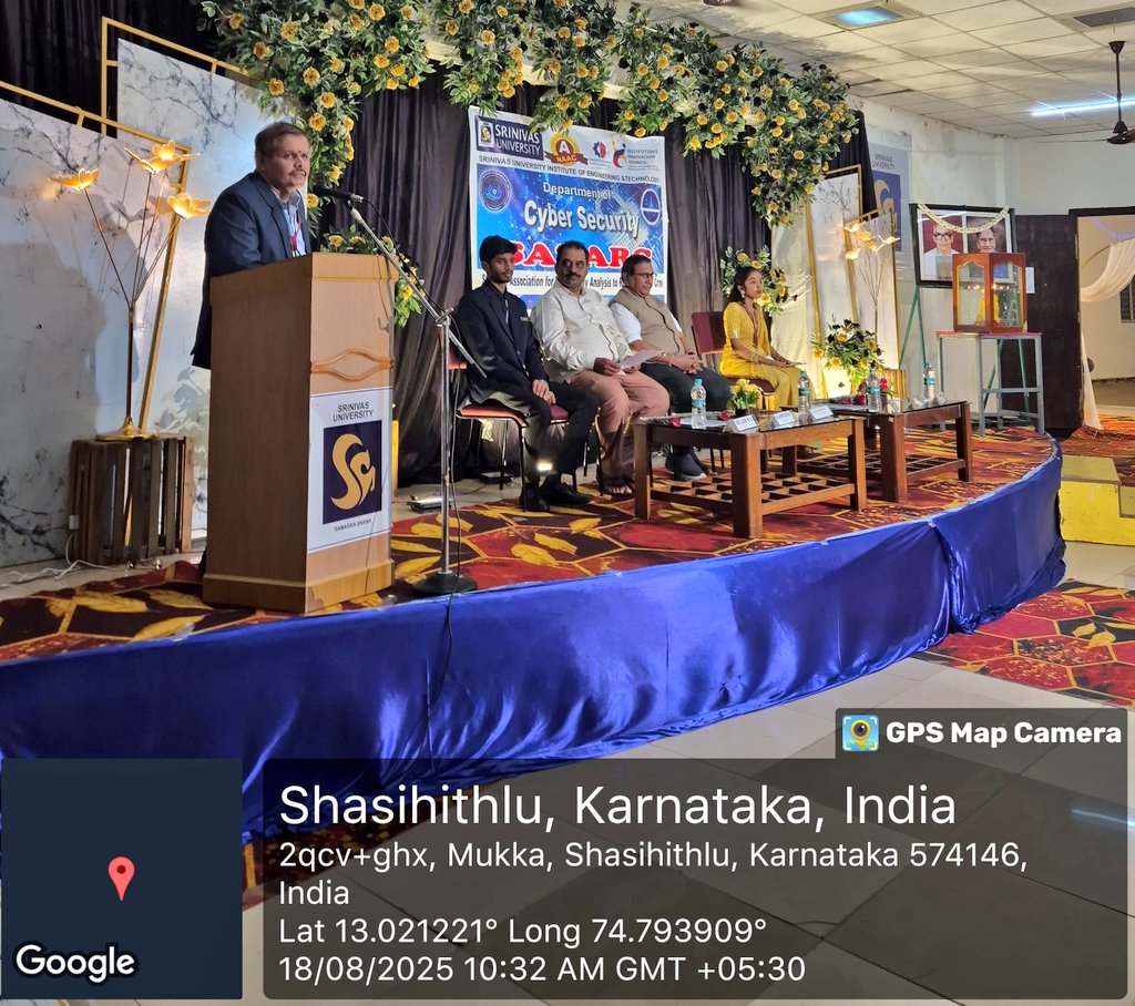 SUIET_Mukka's tweet image. Prof. Varsha A (Faculty Coordinator #SATARC), Srujan M V (President, SATARC), Sujana J (Secretary), Bhargavi (Vice President), Ardra (Treasurer), Arjun (Sports Cordinator), Sanjana (Cultural Cordinator) were present.
Mr Srujan delivered the welcome address.
#SUIETMukka #CSCF 3/n