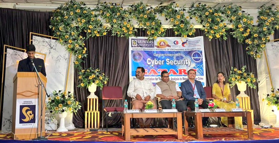 SUIET_Mukka's tweet image. Prof. Varsha A (Faculty Coordinator #SATARC), Srujan M V (President, SATARC), Sujana J (Secretary), Bhargavi (Vice President), Ardra (Treasurer), Arjun (Sports Cordinator), Sanjana (Cultural Cordinator) were present.
Mr Srujan delivered the welcome address.
#SUIETMukka #CSCF 3/n