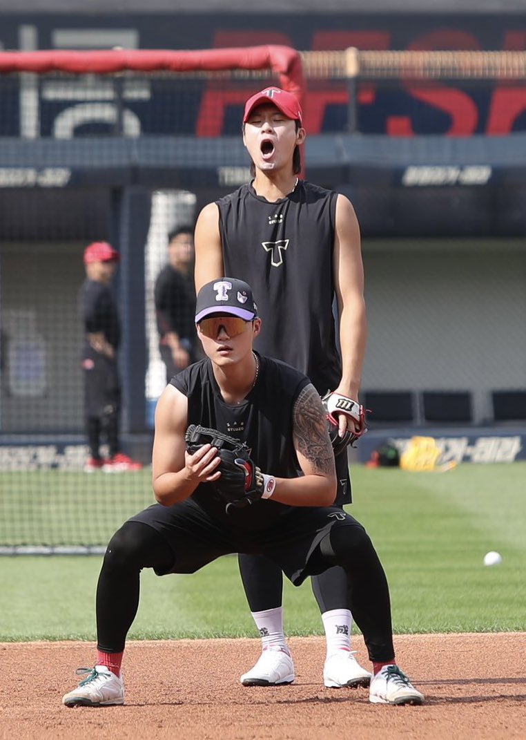 주모오오옥!!!!!
우리 민이 수비한다!!!!!