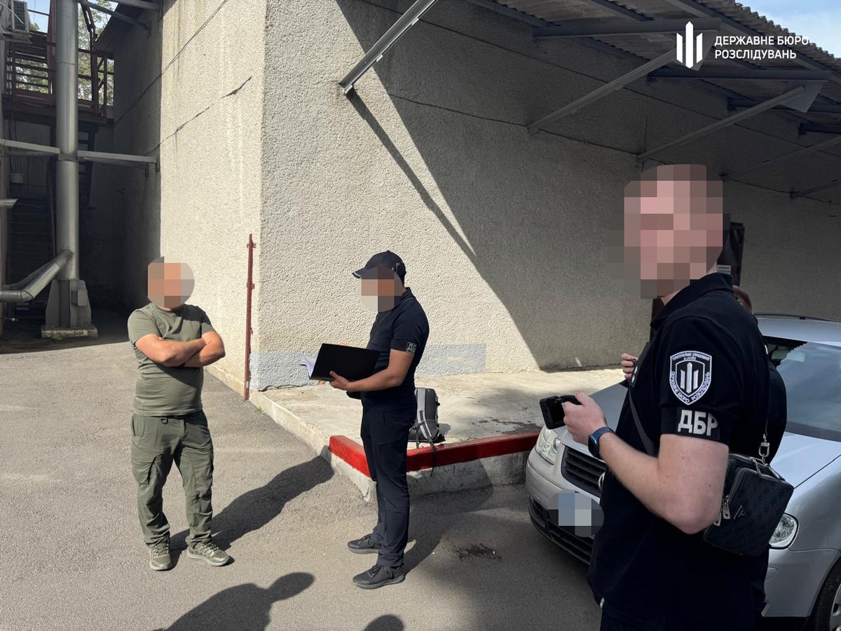 На Черкащині ДБР викрило начальника одного із надлісництв філії «Центральний лісовий офіс» ДП «Ліси України» на вимаганні «данини» із підлеглих лісничих

dbr.gov.ua/news/na-cherka…