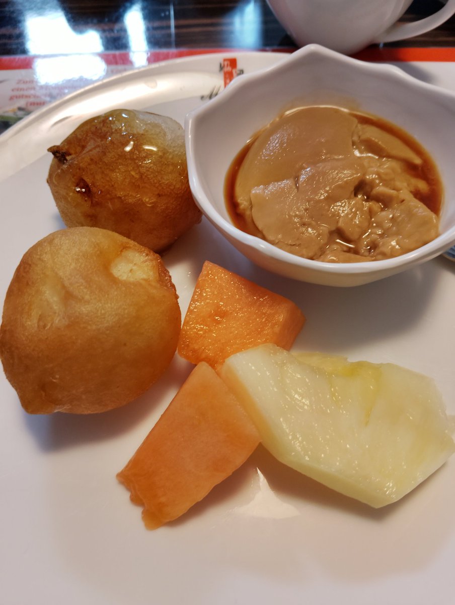 So viel zu essen, bin ich gar nicht gewohnt