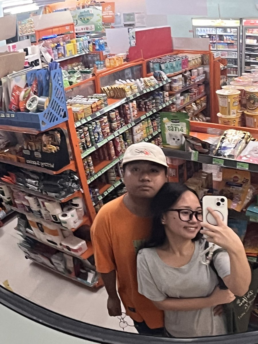 heinz052201's tweet photo. late night date 💙 

📍7/11 CPI Ortigas Ave https://t.co/pHVbnmEOCs