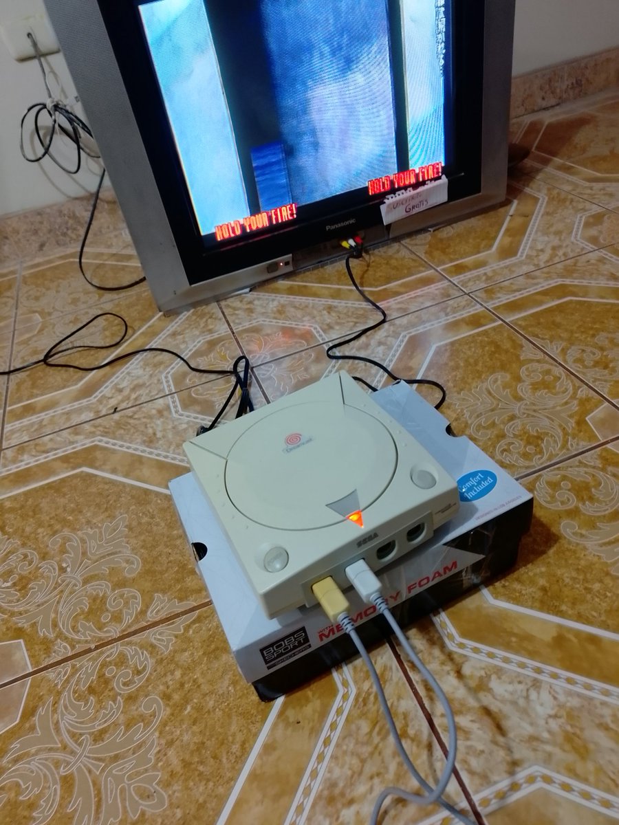 Dhenv_6661's tweet photo. No cambiaría nada por haber revivido y dado una oportunidad más de jugar esta joya pasado aún los años
Y con quien lo jugaba hace años 🤜🤛
Experiencia que se la deseo a todos
#thotd #thehouseofthedead2 #thehouseofthedead #sega #dreamcast #retro #retrogaming #vintage https://t.co/w896tNeA1u