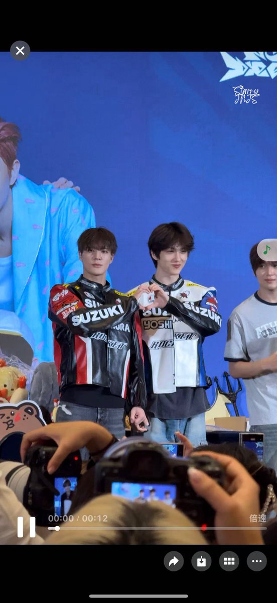 0423with0205's tweet image. ㅅㅂ 젠성 하트… 내 손 떨어..
#제노 #지성 #JENO #JISUNG #ジェノ #チソン