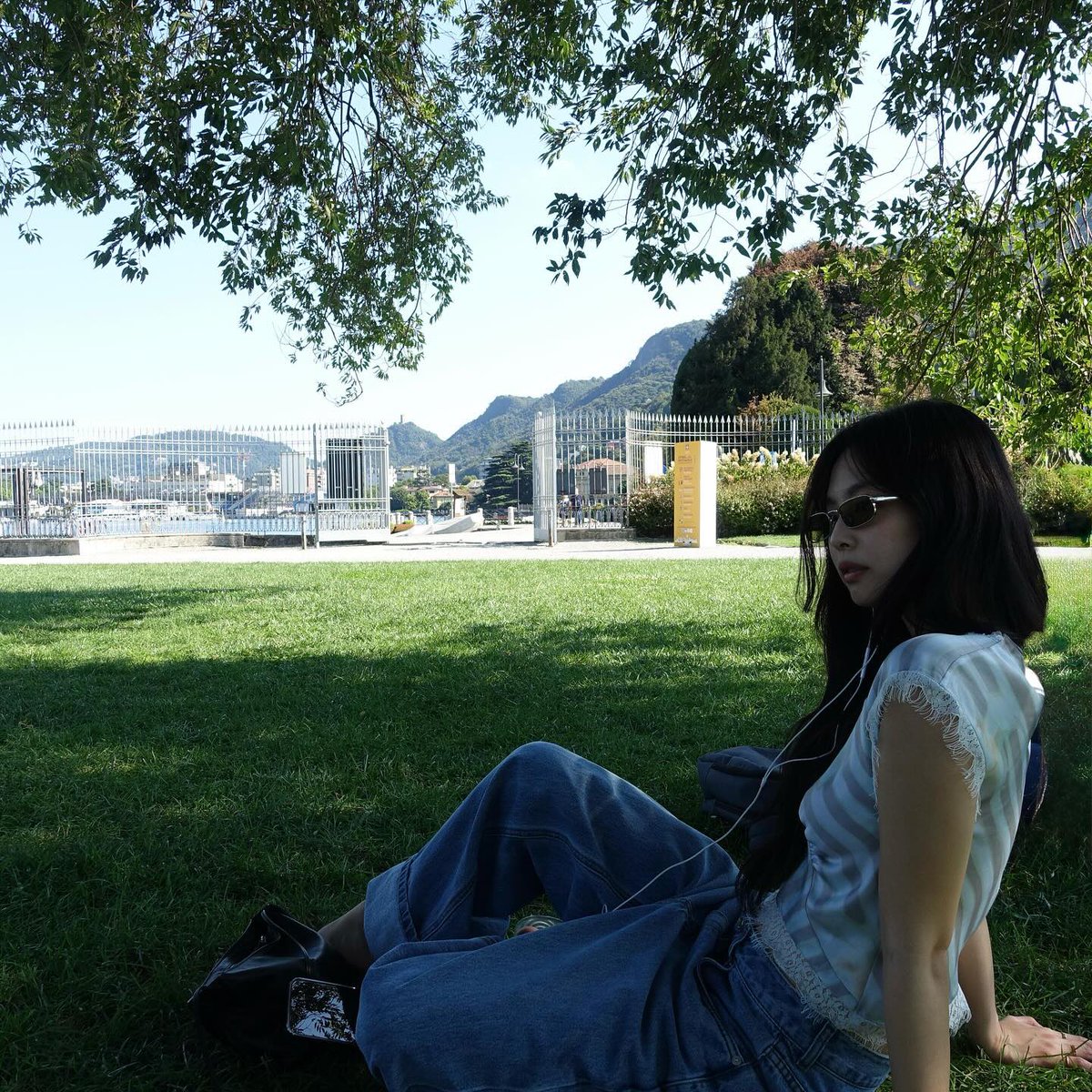 DC 제니 갤러리 tweet media