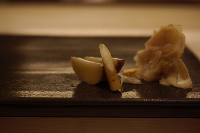 こないだ奢りにきた女子高生に「他人からどう評価されてるか、ずっと気になっちゃう」「ぷろおごさんは違うじゃないですか。なんで気にしないでいられるの？」と聞かれたので、「評価っていうのは、気にするものじゃなくて、仕分けするものだから」と答えたら、なんかオカシイ流れになった回。