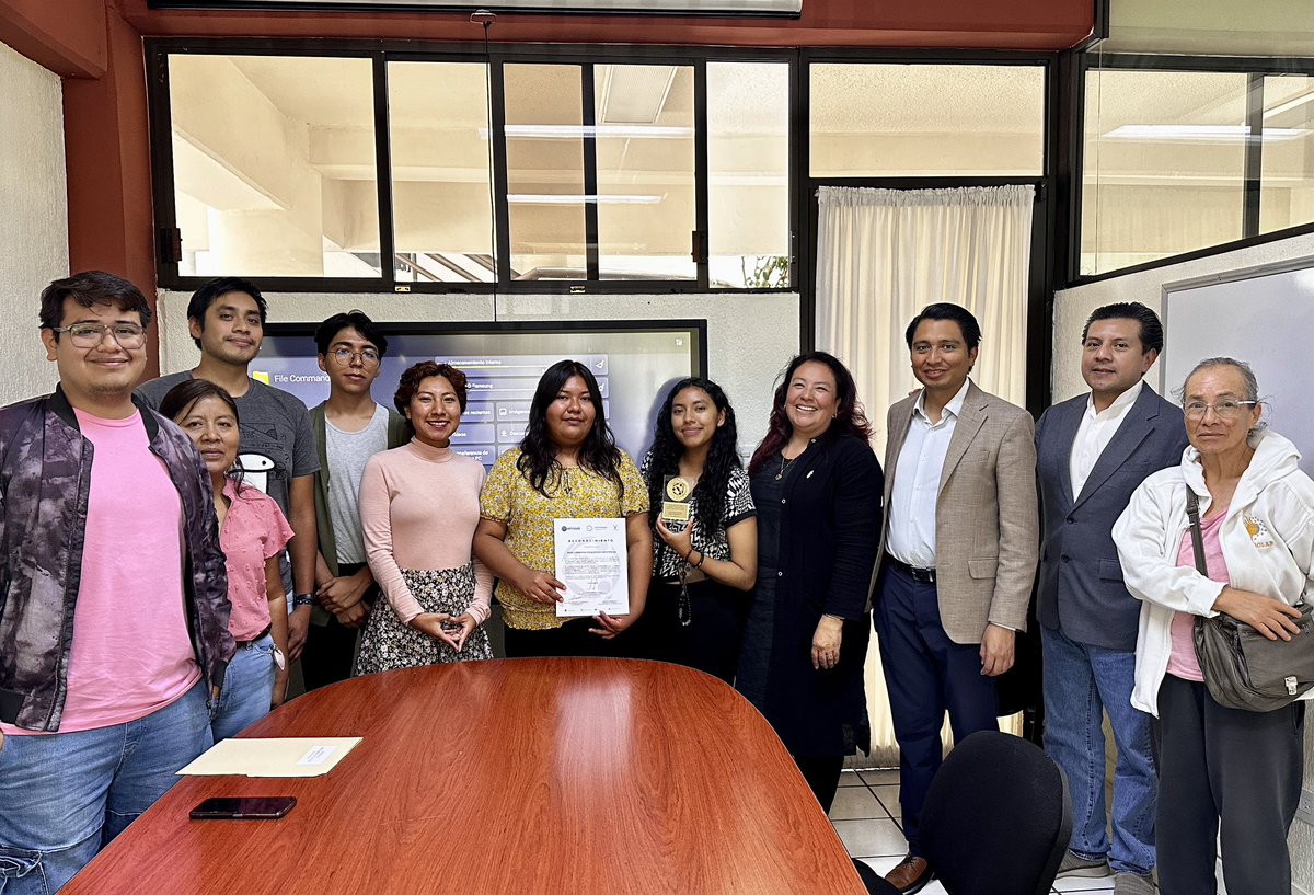 Clúster de Educación tweet media