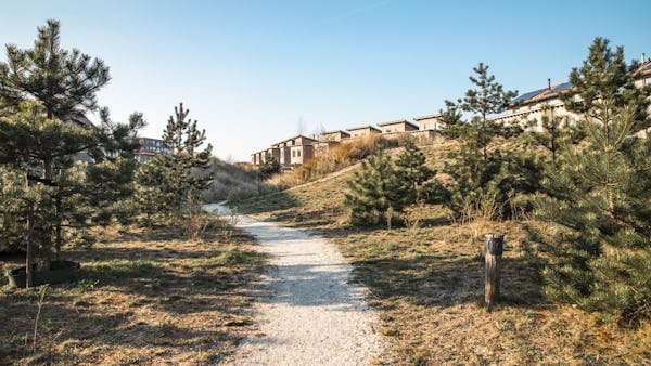 Innovatie | Het duin-idee van Almere: een nieuw landschap over primaire waterkering heentrekken ow.ly/hB6e106jpNu