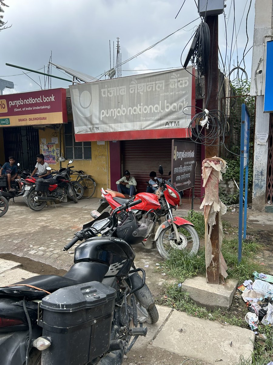 vikashsinghjnv's tweet photo. This atm is always found shutter down 
@pnbindia @FinMinIndia https://t.co/aSp9joO0el