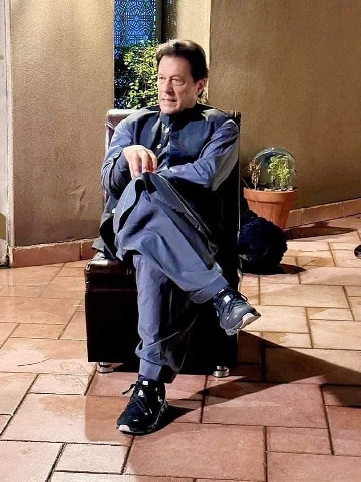 عمران خان کی حوصلہ اور استقامت پہاڑوں کی طرح مضبوط ہے، جو ہر مشکل میں انہیں ڈٹ کر کھڑا رکھتی ہے