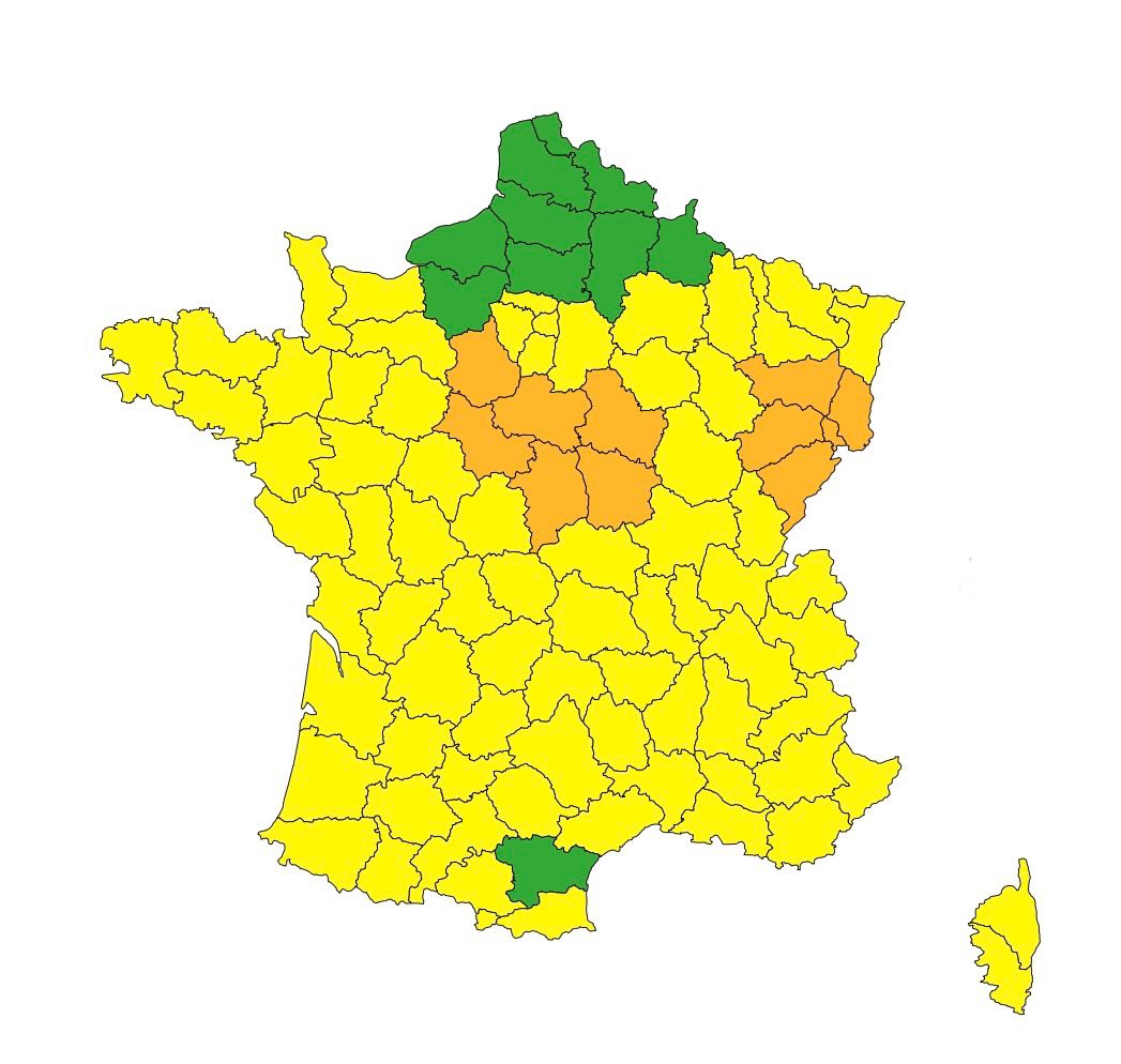 Interieur_Gouv's tweet image. 🟠🌧️ 11 départements du Centre et du Nord-Est de la France sont placés ce jour en #VigilanceOrange #PluieInondation par @meteofrance . 

⚠️ Restez vigilants et respectez les consignes des autorités.

📲 Suivez l’évolution sur vigimeteo.com/fr
