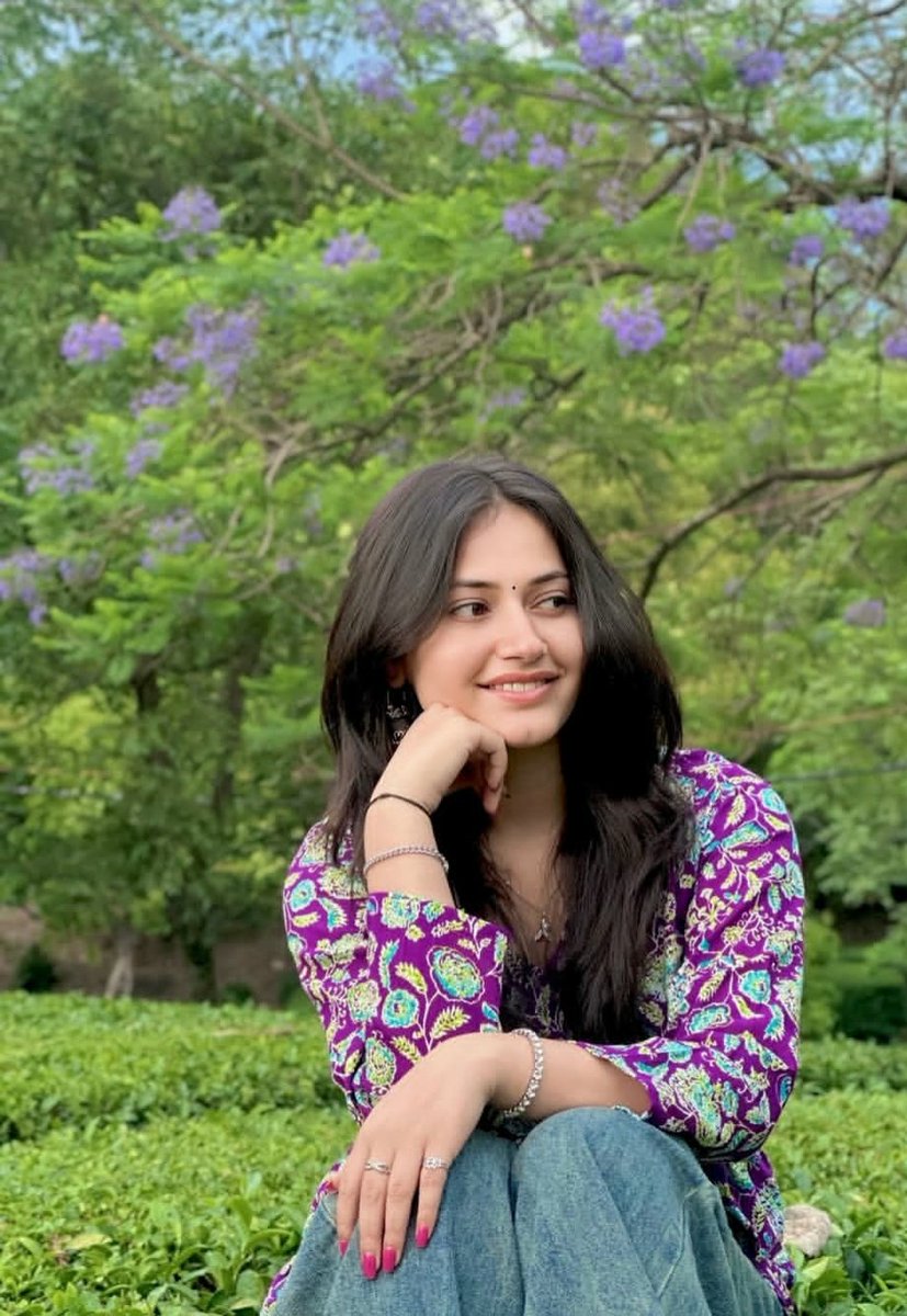 *بہت یاد کرتا ہو گا مجھے وہ اب تک❤‍🩹🥹*
*میرے دِل سے یہ وہم کیوں نہیں جاتا 💔😭*
*🫀❤‍🩹*