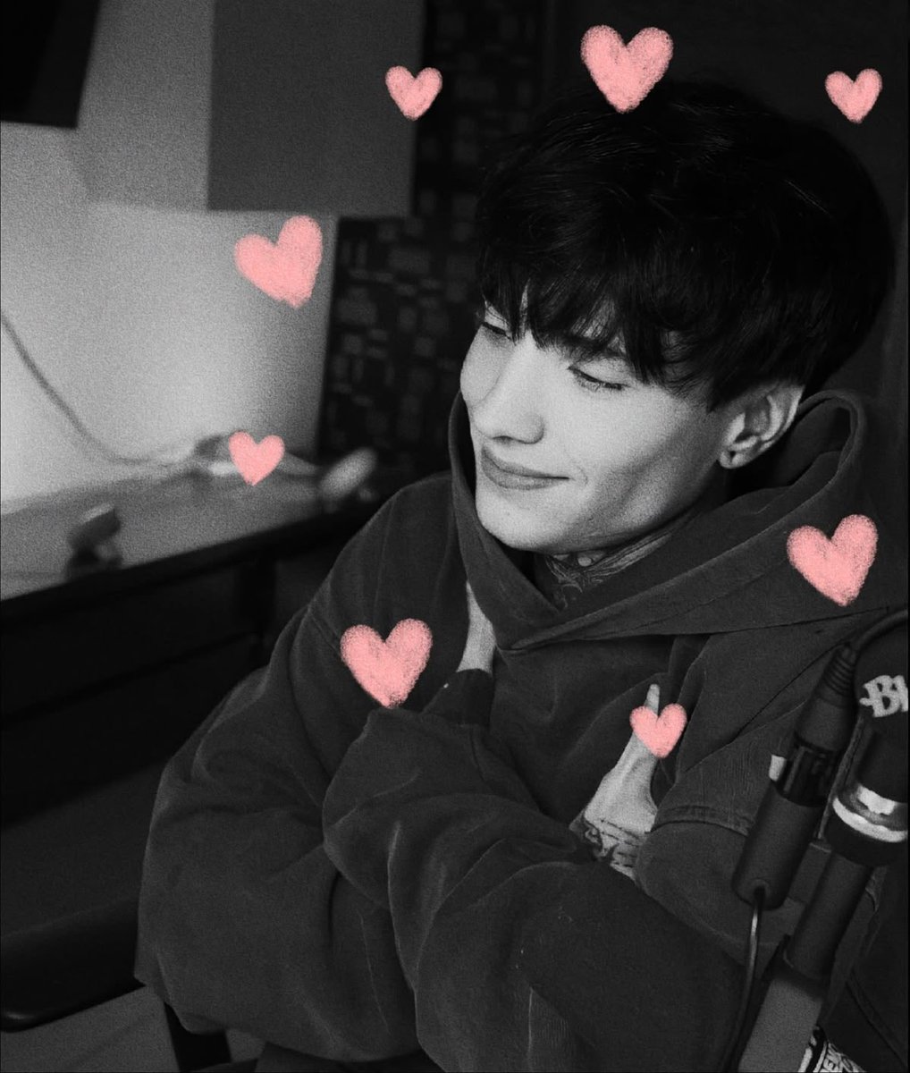 Prisandovalll's tweet photo. feliz cumpleaños a la persona que más amo en este mundo, a mi rayito de sol☀️🤍, cry en este día tan especial te deseo todo lo bonito de este mundo y que la pases con las personas que más amas, mi amor por ti es inmenso e incondicional💘🥹

FELIZ CUMPLE XCRY 
#crycum26 https://t.co/OD2m4kHB92