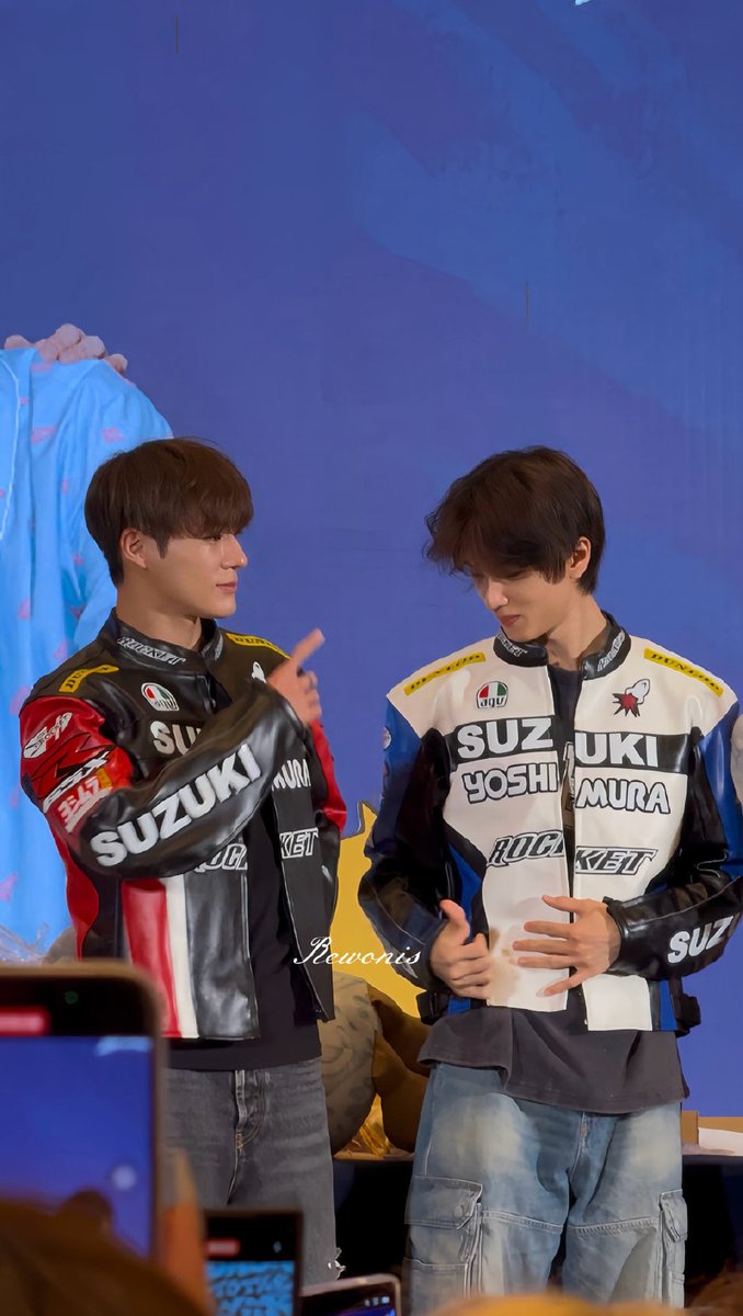 _423205's tweet image. 젠성 하트랑 혼내는거 고화질 왔다 ㅋㅋㅋㅋㅋㅋㅋㅋ