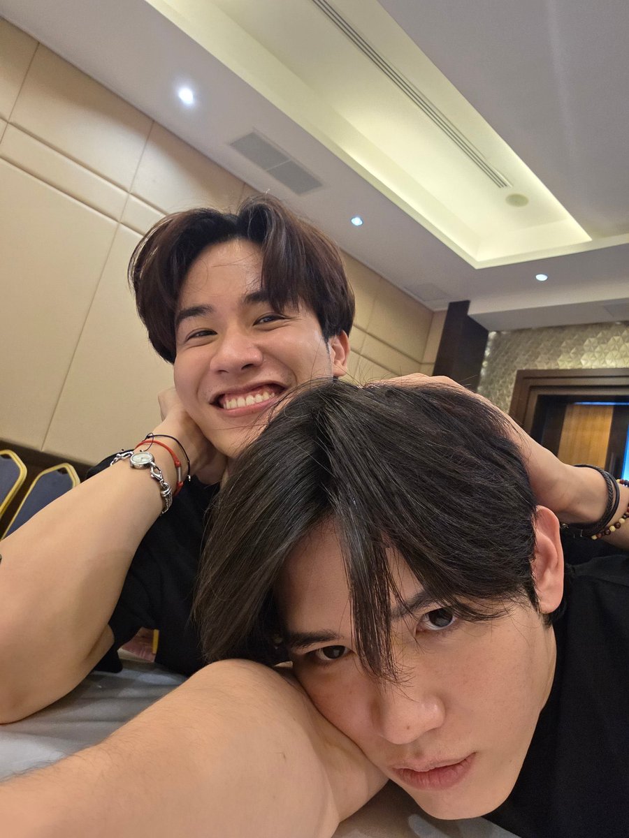taynewtaehin's tweet photo. sorry guys, this CCTV is busy right now with his hin 🤣

you can check joong, force and juju's igs in the mean time 

TAYNEW OUTING JOY JOY
#GMMTVOuting2025 https://t.co/rPGFXoLkXt