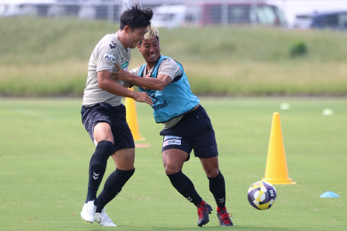 トレーニングフォト】📸 #加藤大樹 選手🆚 #松本大輔 選手 #zweigen