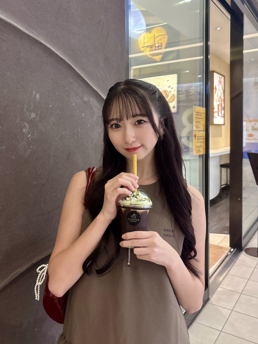しっかり #GODIVA の #ショコリキサー 飲んでオタ活した🥤🍫

飲みながらDramaやってるアメフラさんほんまに可愛すぎたぁあ🤦‍♀️💓

#AMEFURASSHI #AMEDive