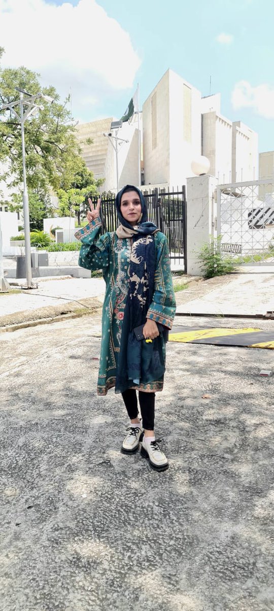 Fatima khan🦋✨ (@reallfatima) on Twitter photo سپریم کورٹ 🇧🇫
#RestoreAccessToImranKhan سپریم کورٹ 🇧🇫
#RestoreAccessToImranKhan