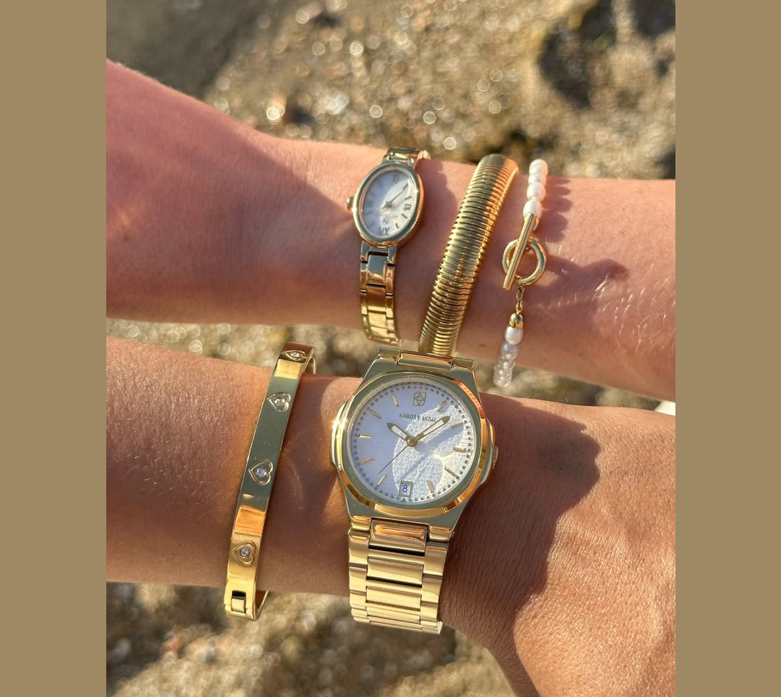 What time is is? It's comping time! Check out your new Facebook and X comps that are waiting for you #win #goodluck simplyprizes.com/social-media-c…