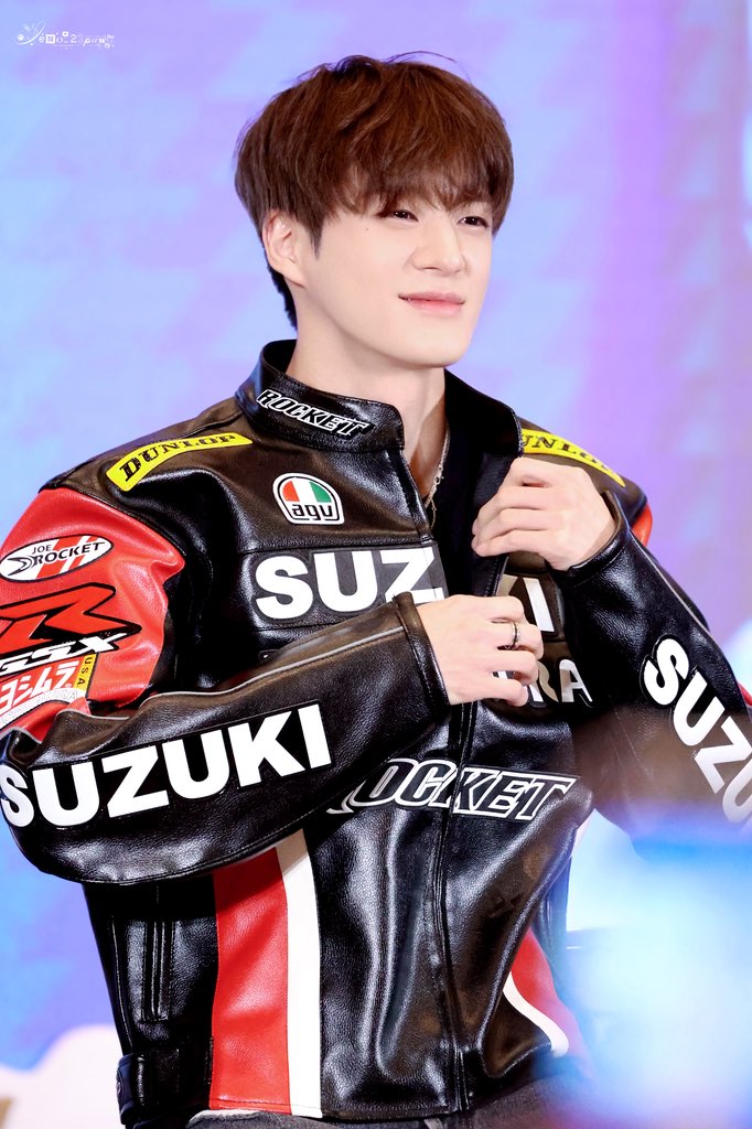 Jeno_23Paws's tweet photo. 250820 StarRiver 

🏎️🐶
#제노 #JENO #ジェノ
#NCTDREAM #NCT https://t.co/Nq8heg4FY2