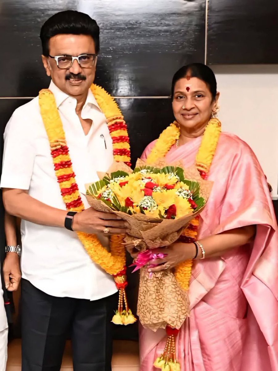 KanimozhiDMK's tweet photo. திருமண வாழ்வில் ஐம்பது ஆண்டுகளை நிறைவு செய்திருக்கும் கழகத் தலைவர் - முதலமைச்சர் அண்ணன் திரு. @mkstalin அவர்களுக்கும், அண்ணி திருமிகு. துர்கா ஸ்டாலின் அவர்களுக்கும் எனது மனமார்ந்த வாழ்த்துகளைத் தெரிவித்துக் கொள்கிறேன். https://t.co/d7JU3YemCK