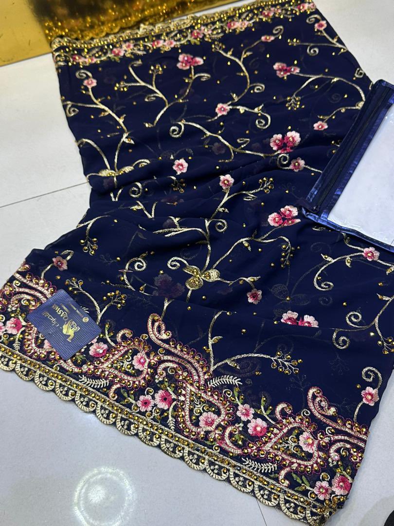 Luxury 13’D veils
Size: Medium Xtra 
Price: 25k
Location: Kano 
We deliver Nationwide 
Retweet Fisabilillah 🙏