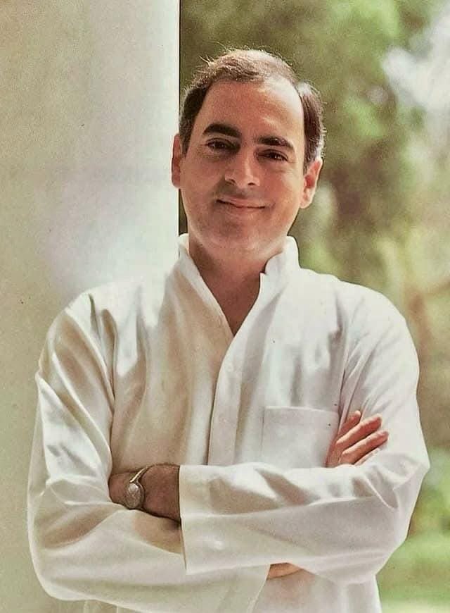 Sarbojit Sinha (@sarbojit_iyc) on Twitter photo ā¤ā¤§āĨ⤍ā¤ŋ⤠ā¤ā¤žā¤°ā¤¤ ā¤āĨ ⤍ā¤ŋ⤰āĨā¤Žā¤žā¤¤ā¤ž, ā¤ĻāĨ⤰ā¤Ļ⤰āĨā¤ļāĨ ⤏āĨ⤠⤰ā¤ā¤¨āĨ ā¤ĩā¤žā¤˛āĨ ā¤ā¤žā¤ā¤āĨ⤰āĨ⤏ ā¤Ēā¤žā¤°āĨā¤āĨ ā¤āĨ ⤝āĨā¤ĻāĨā¤§ā¤ž, ⤏ā¤Ŧ⤏āĨ ⤝āĨā¤ĩā¤ž ā¤ĒāĨā¤°ā¤§ā¤žā¤¨ā¤Žā¤ā¤¤āĨ⤰āĨ ā¤ā¤žā¤°ā¤¤ ⤰⤤āĨ⤍, ā¤ā¤ŽāĨā¤ĒāĨ⤝āĨā¤ā¤° ā¤āĨā¤°ā¤žā¤¨āĨ⤤ā¤ŋ ā¤āĨ ā¤ā¤¨ā¤ ā¤ĒāĨ⤰āĨā¤ĩ ā¤ĒāĨā¤°ā¤§ā¤žā¤¨ā¤Žā¤ā¤¤āĨ⤰āĨ ⤏āĨā¤ĩ⤰āĨā¤āĨ⤝ ā¤ļāĨ⤰āĨ ā¤°ā¤žā¤āĨā¤ĩ ā¤ā¤žā¤ā¤§āĨ ā¤āĨ ā¤āĨ ā¤ā¤¯ā¤ā¤¤āĨ ā¤Ē⤰ ā¤¸ā¤žā¤Ļ⤰ ā¤¨ā¤Žā¤¨āĨ¤
#RemembringRajivGandhi #RajivGandhiJayanti #RajivGandhi ā¤ā¤§āĨ⤍ā¤ŋ⤠ā¤ā¤žā¤°ā¤¤ ā¤āĨ ⤍ā¤ŋ⤰āĨā¤Žā¤žā¤¤ā¤ž, ā¤ĻāĨ⤰ā¤Ļ⤰āĨā¤ļāĨ ⤏āĨ⤠⤰ā¤ā¤¨āĨ ā¤ĩā¤žā¤˛āĨ ā¤ā¤žā¤ā¤āĨ⤰āĨ⤏ ā¤Ēā¤žā¤°āĨā¤āĨ ā¤āĨ ⤝āĨā¤ĻāĨā¤§ā¤ž, ⤏ā¤Ŧ⤏āĨ ⤝āĨā¤ĩā¤ž ā¤ĒāĨā¤°ā¤§ā¤žā¤¨ā¤Žā¤ā¤¤āĨ⤰āĨ ā¤ā¤žā¤°ā¤¤ ⤰⤤āĨ⤍, ā¤ā¤ŽāĨā¤ĒāĨ⤝āĨā¤ā¤° ā¤āĨā¤°ā¤žā¤¨āĨ⤤ā¤ŋ ā¤āĨ ā¤ā¤¨ā¤ ā¤ĒāĨ⤰āĨā¤ĩ ā¤ĒāĨā¤°ā¤§ā¤žā¤¨ā¤Žā¤ā¤¤āĨ⤰āĨ ⤏āĨā¤ĩ⤰āĨā¤āĨ⤝ ā¤ļāĨ⤰āĨ ā¤°ā¤žā¤āĨā¤ĩ ā¤ā¤žā¤ā¤§āĨ ā¤āĨ ā¤āĨ ā¤ā¤¯ā¤ā¤¤āĨ ā¤Ē⤰ ā¤¸ā¤žā¤Ļ⤰ ā¤¨ā¤Žā¤¨āĨ¤
#RemembringRajivGandhi #RajivGandhiJayanti #RajivGandhi