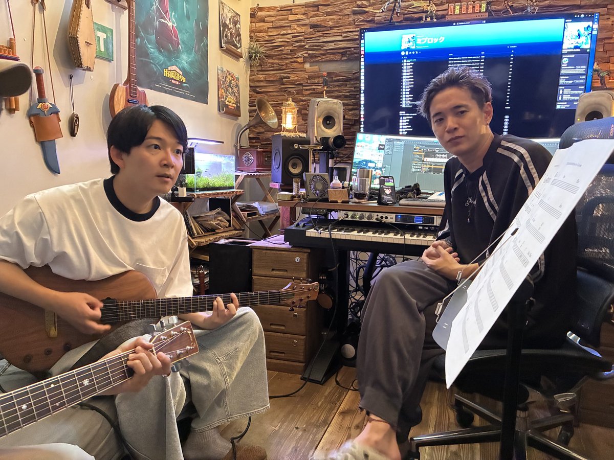 都内のとあるスタジオにて…
梅田さんが、林さんと真剣にギターを練習中！

初披露となる、梅田さんのエレキギター演奏が聴けるのは #ミブロック だけ！⚔️

ミブロックは9/21（日）開催！
まだチケット購入間に合います👇
w.pia.jp/t/miburock/

#青のミブロ
#梅田修一朗
#林ゆうき